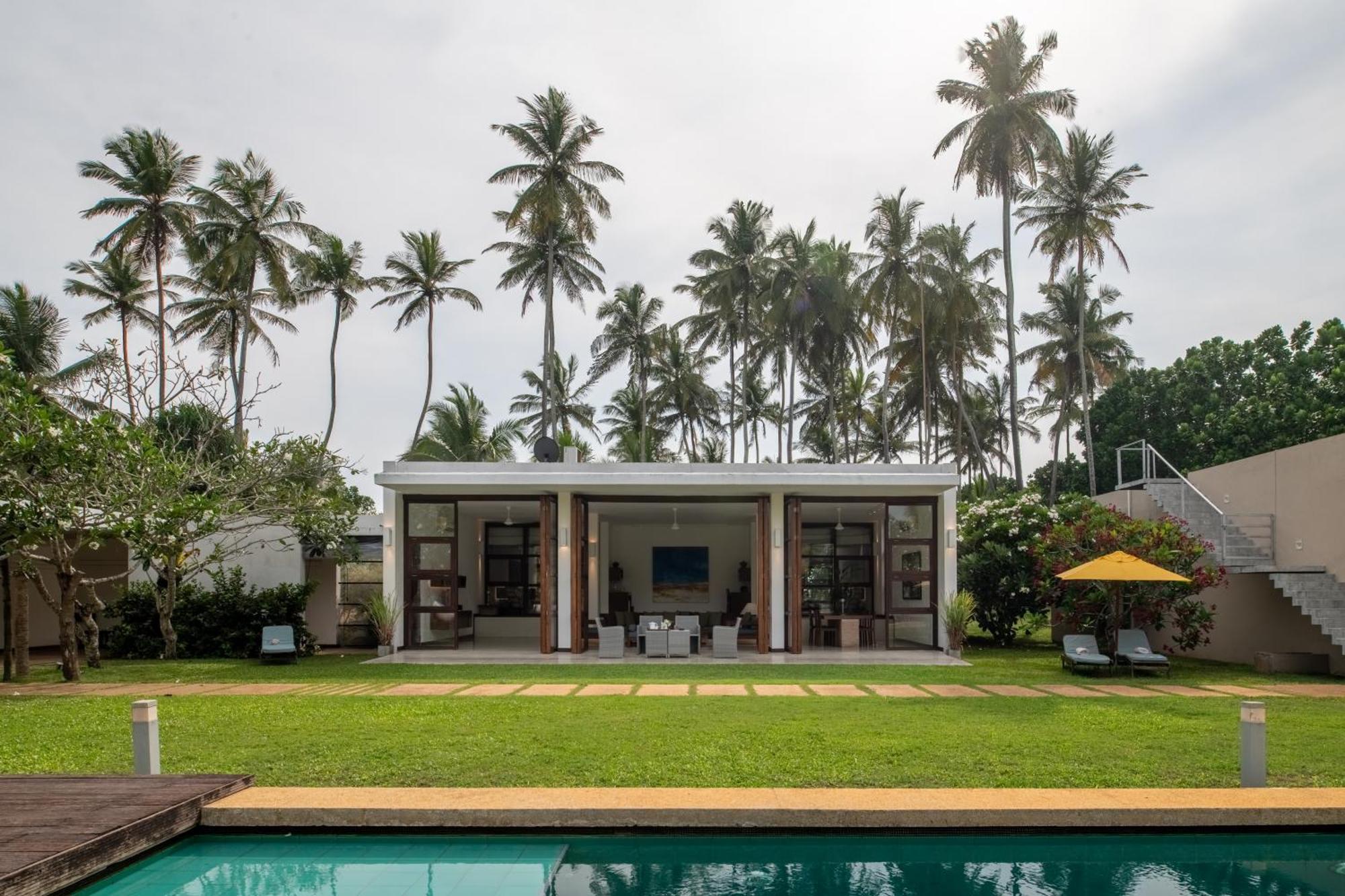 Bentota No 1 Villa ภายนอก รูปภาพ