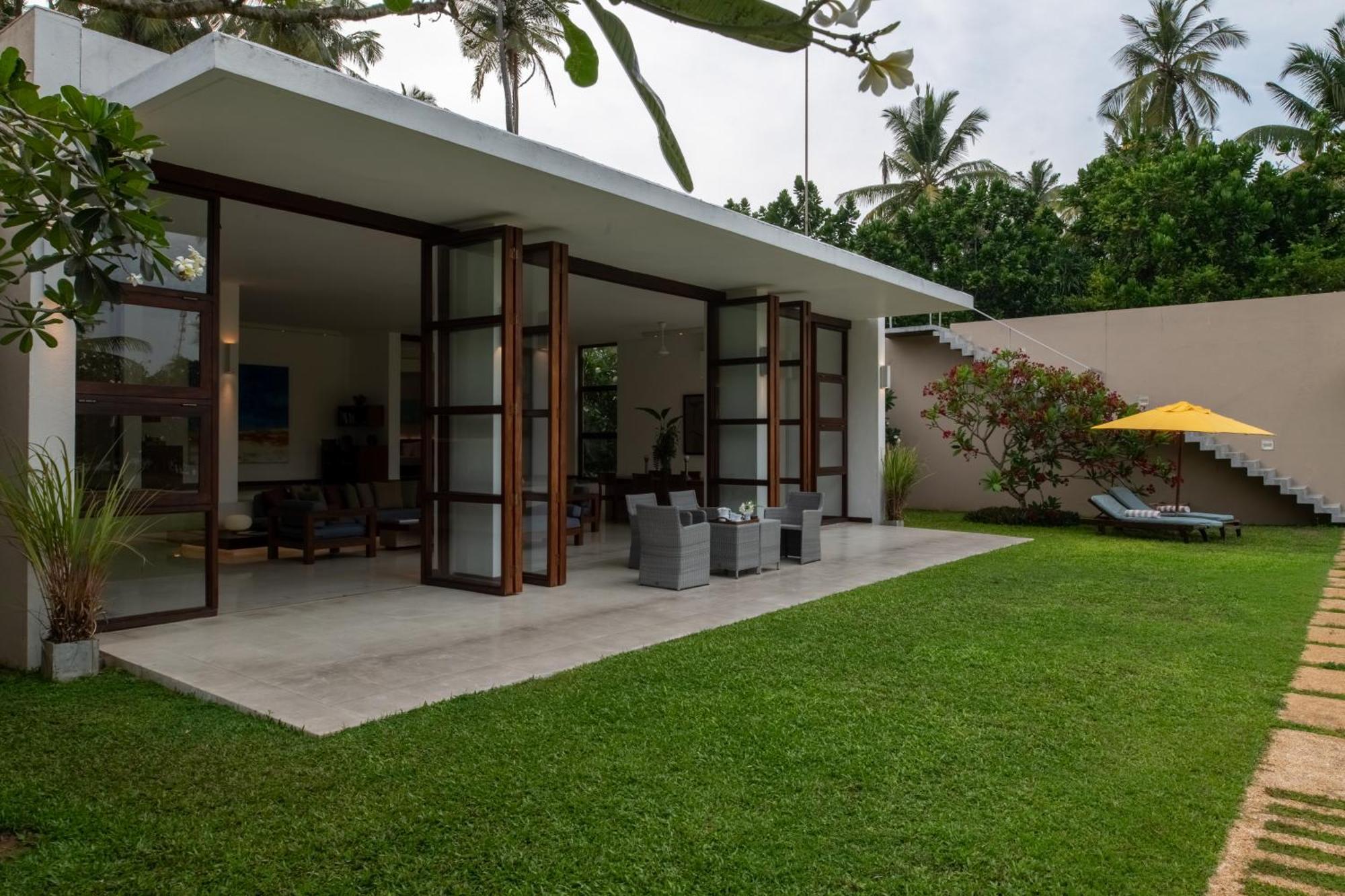 Bentota No 1 Villa ภายนอก รูปภาพ