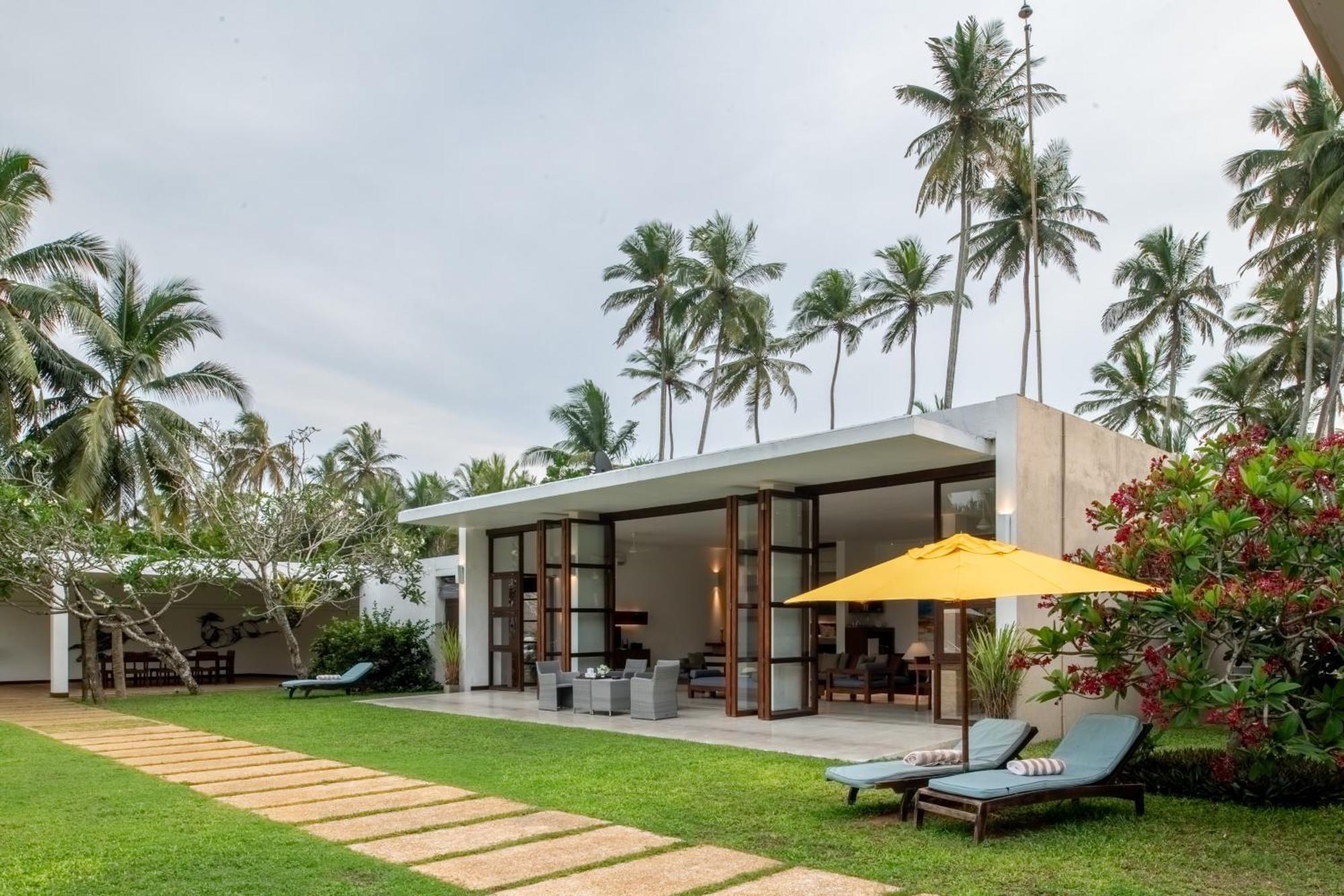 Bentota No 1 Villa ภายนอก รูปภาพ
